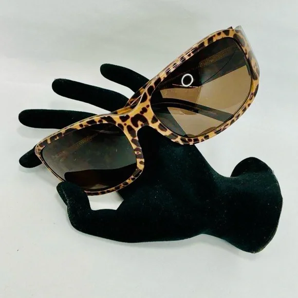 Dolce & Gabbana Leopard Oversized Sunglasses Gold Temple Made Italy w/ Case - Picture 6 of 11